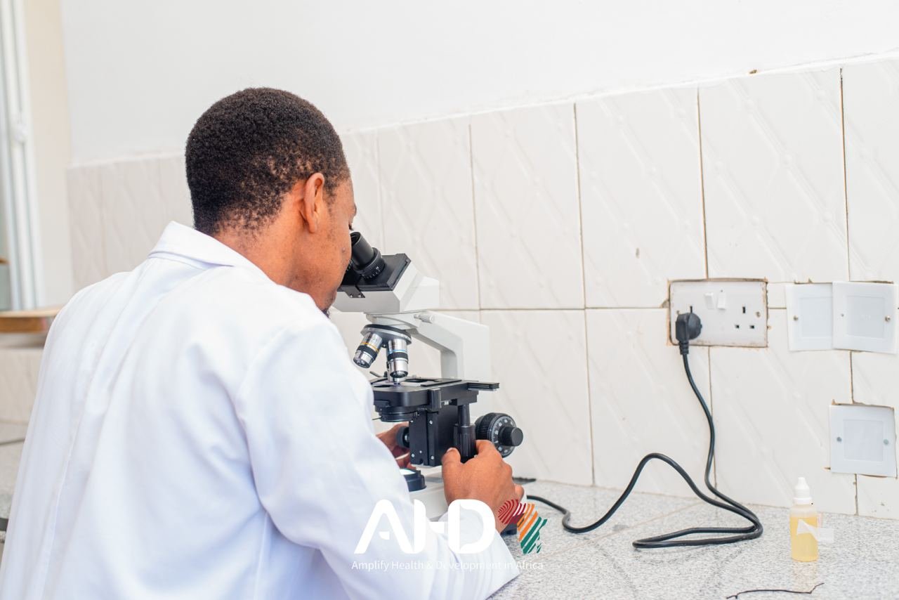 Microscopes in Lindi